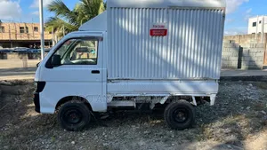 Hijet Pickup ( Abosuokan Macho)