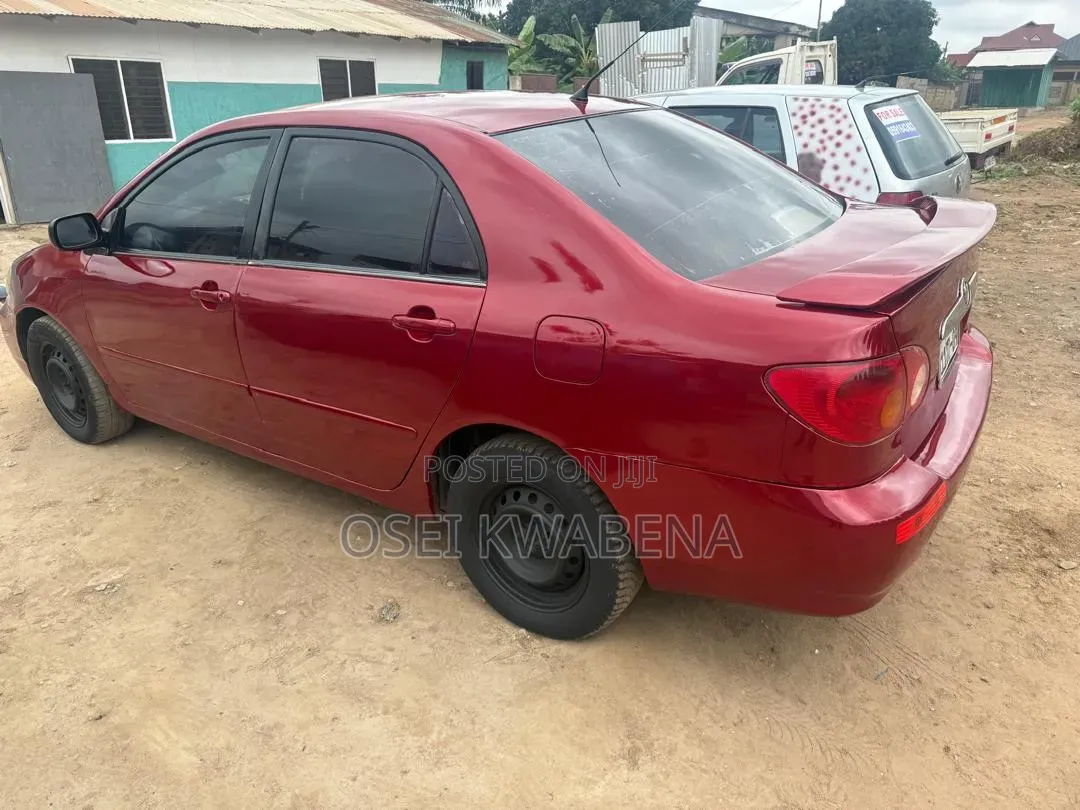 Toyota Corolla 2000 Red