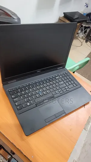 Laptop Dell Precision 3530 16GB Intel Core i7 SSD 256GB