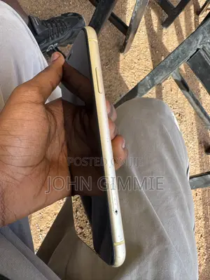 Apple iPhone XR 64 GB Yellow