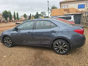Toyota Corolla XSE (1.8L 4cyl 2A) 2018 Gray