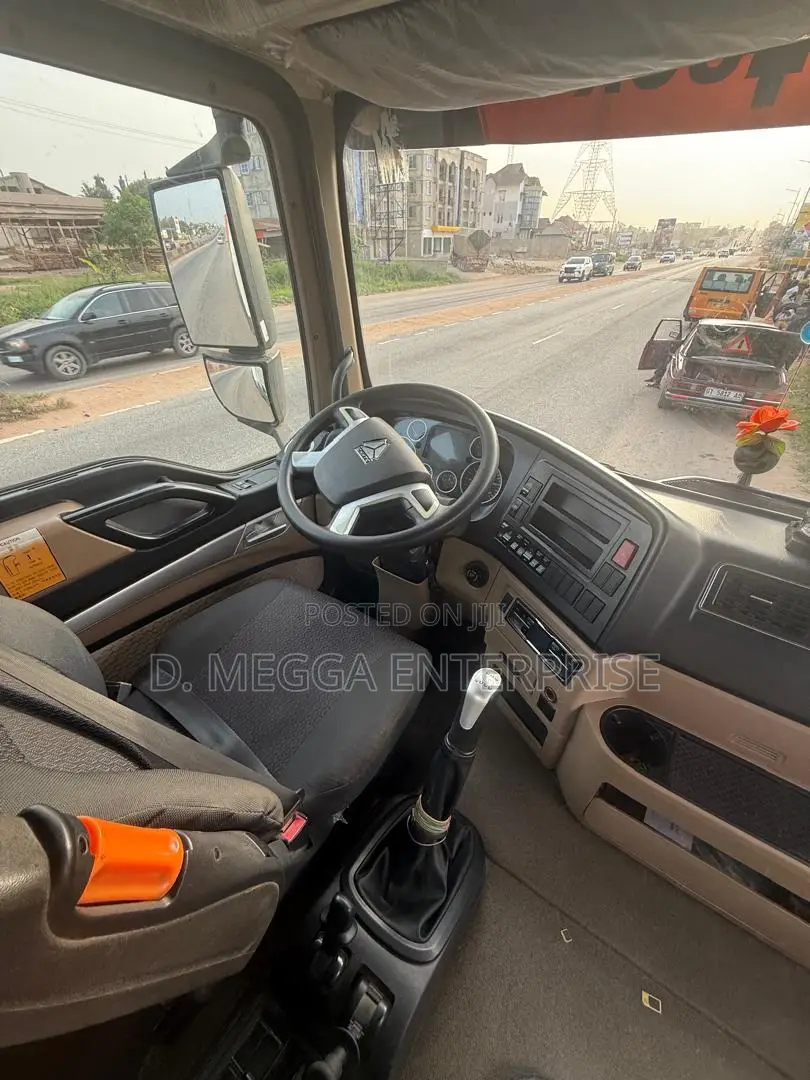 Cargo Truck Head + Trailer