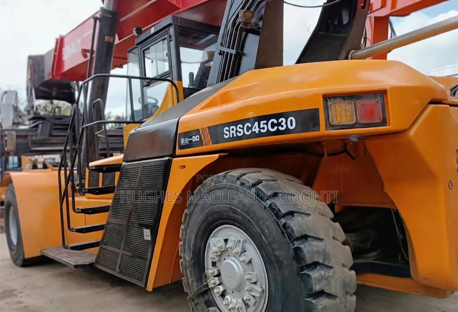 Reach Stacker