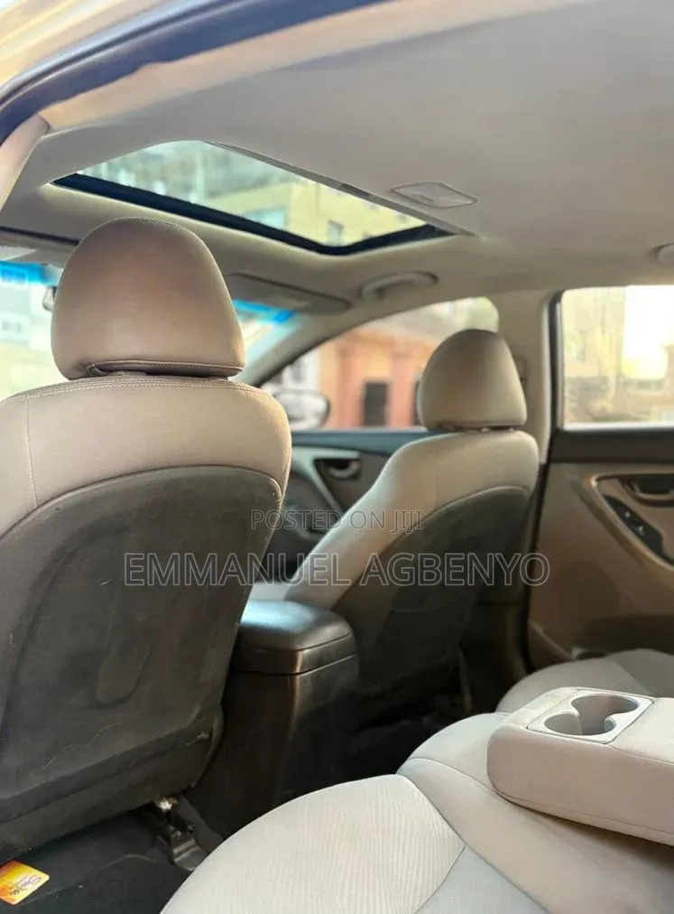 Hyundai Elantra Limited Sedan FWD (1.8L 4cyl 6A) 2013 Silver
