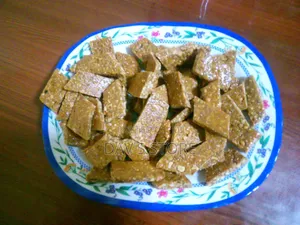 Nkate Cake (Peanut Brittle)