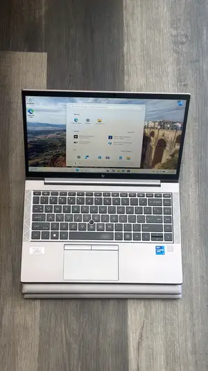 Laptop HP ZBook Firefly G8 16GB Intel Core i7 SSD 512GB
