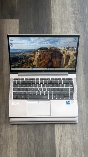 Laptop HP ZBook Firefly G8 16GB Intel Core i7 SSD 512GB