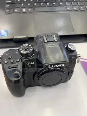 Panasonic Lumix GH4 – 4K Mirrorless Camera (Body Only)