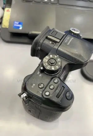 Panasonic Lumix GH4 – 4K Mirrorless Camera (Body Only)