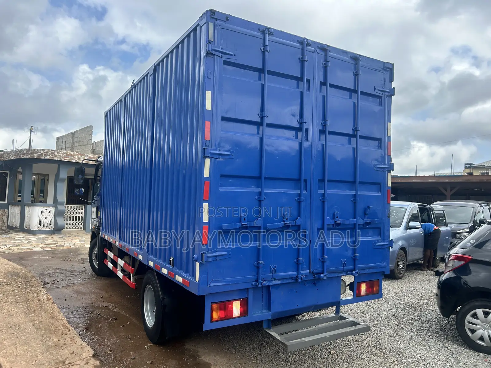 Light-Duty Box Truck