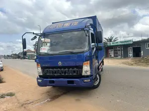 Light-Duty Box Truck