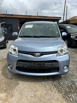Toyota Sienta 1.5 FWD 2014 Blue