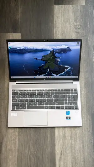 Laptop HP ZBook Power G9 i7 16GB Intel Core i5 SSD 512GB