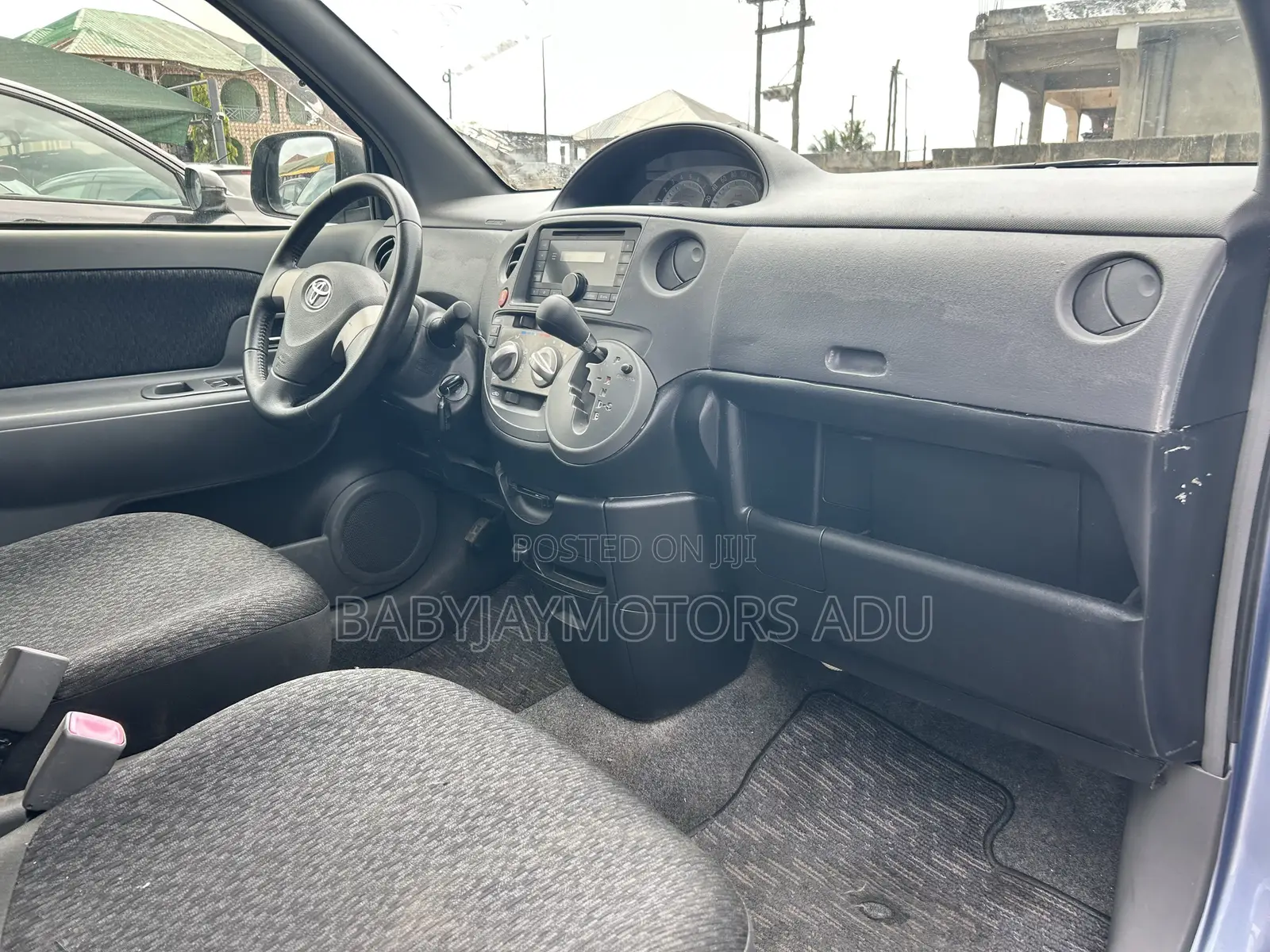 Toyota Sienta 1.5 FWD 2014 Blue