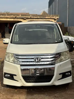 Honda Stepwgn 2012 Gray