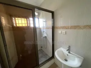 2bdrm Apartment in School Junction for rent