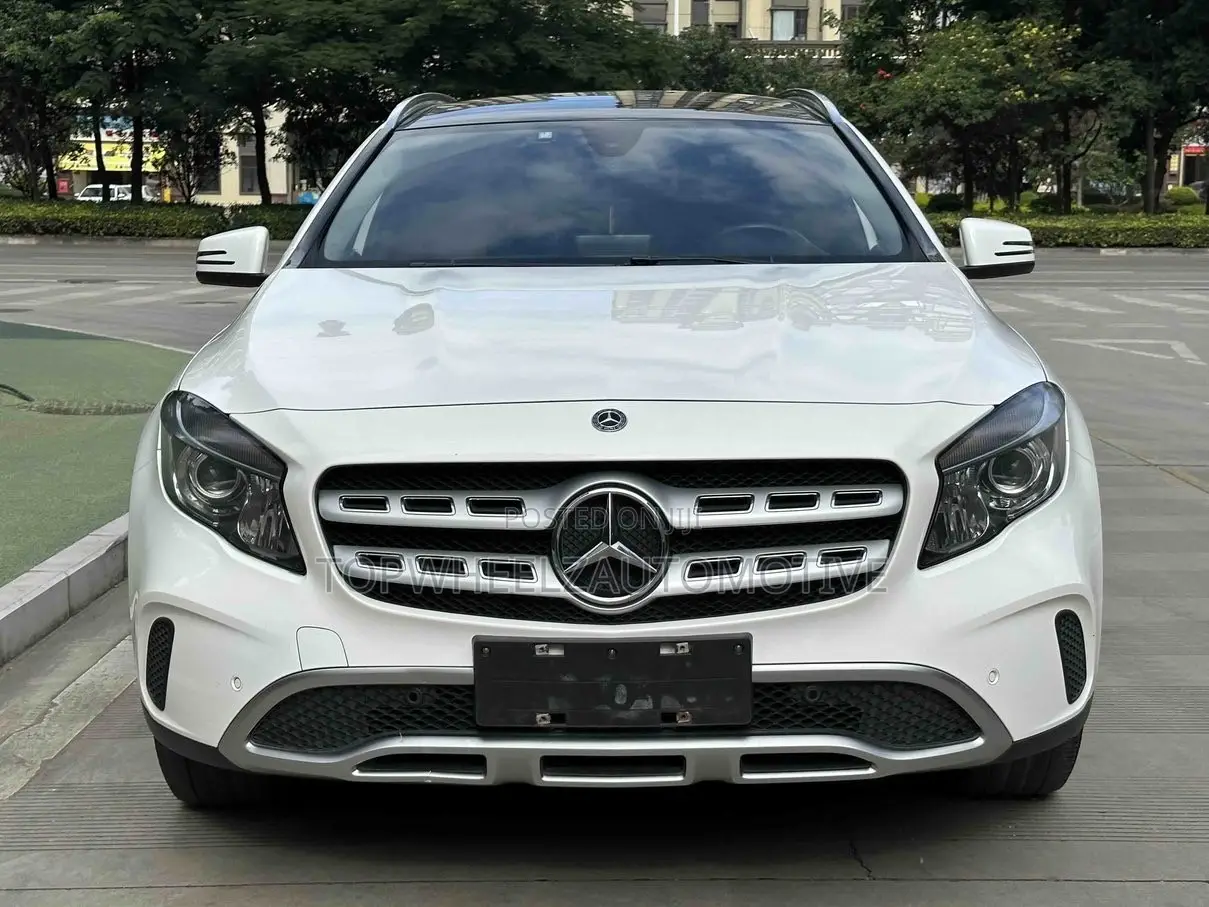Mercedes-Benz GLA-Class 2017 White