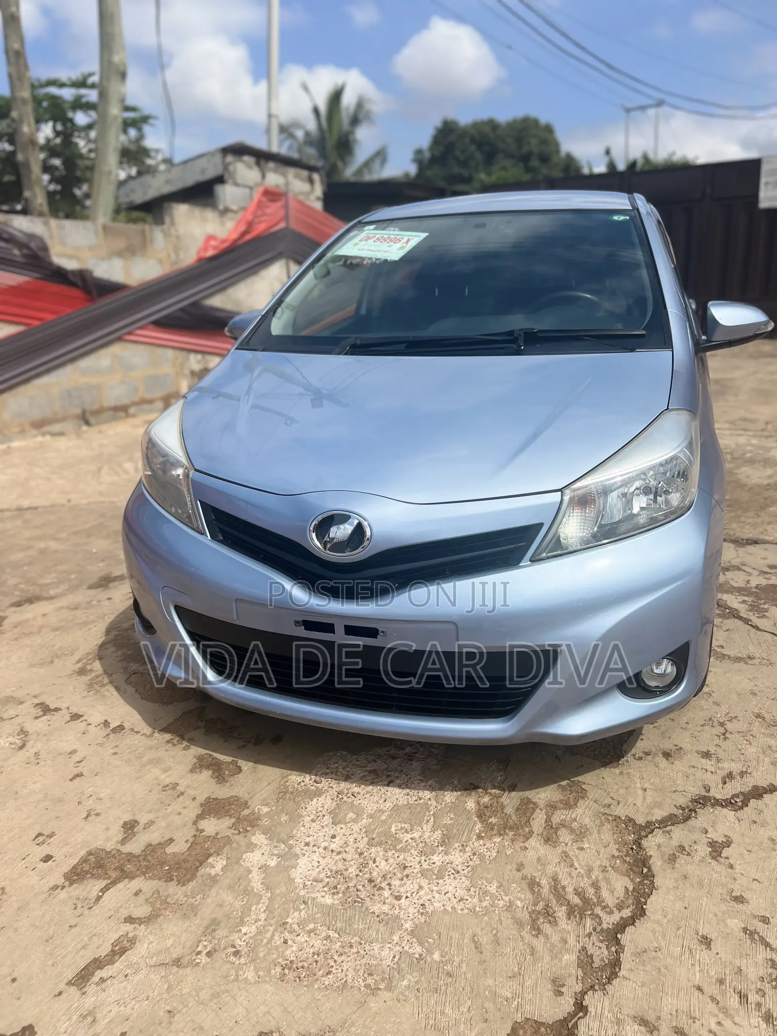Toyota Vitz 1.3 FWD 5dr 2013 Blue