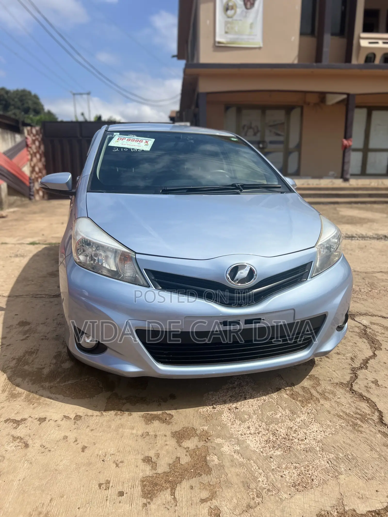 Toyota Vitz 1.3 FWD 5dr 2013 Blue