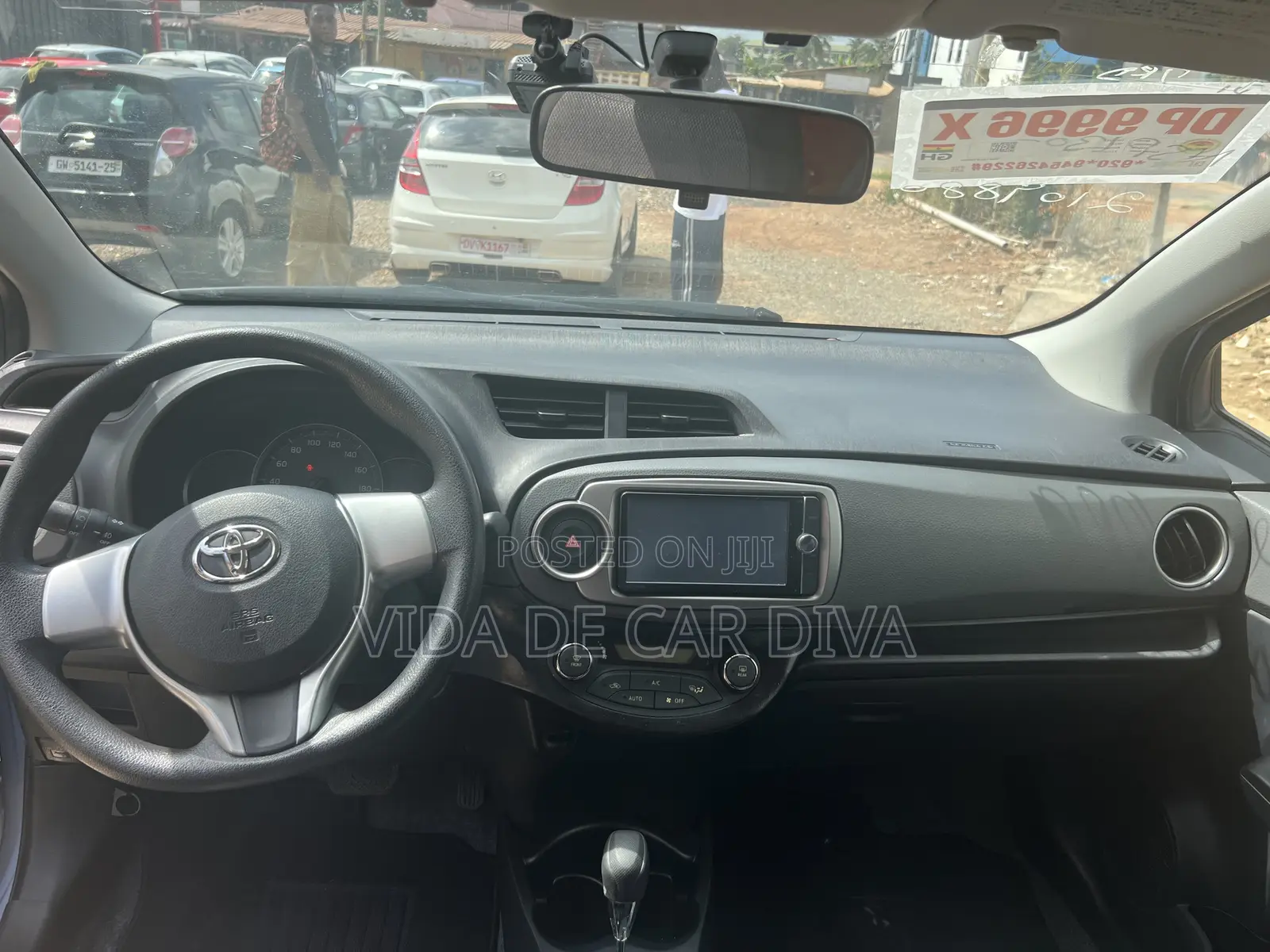 Toyota Vitz 1.3 FWD 5dr 2013 Blue