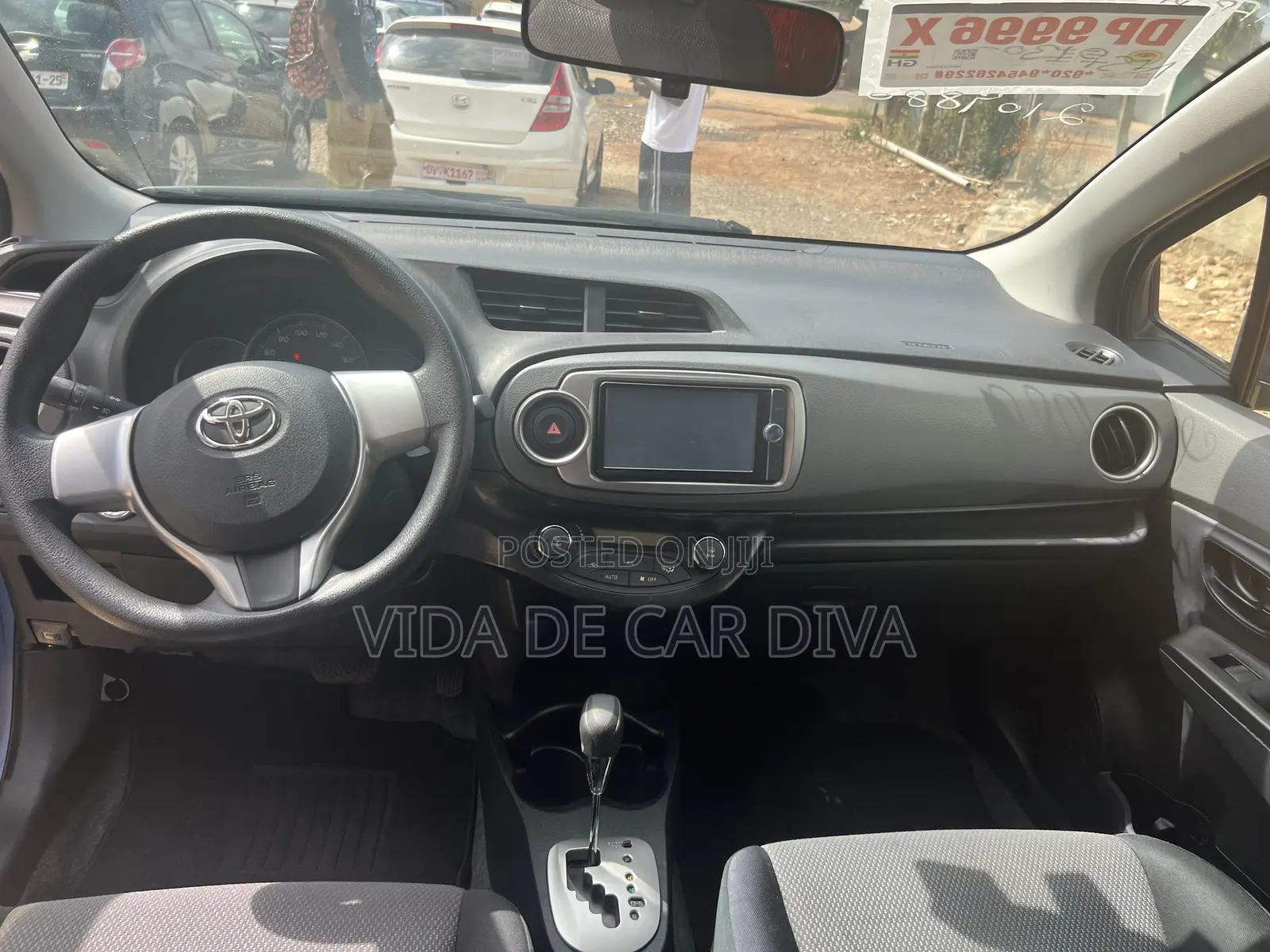 Toyota Vitz 1.3 FWD 5dr 2013 Blue