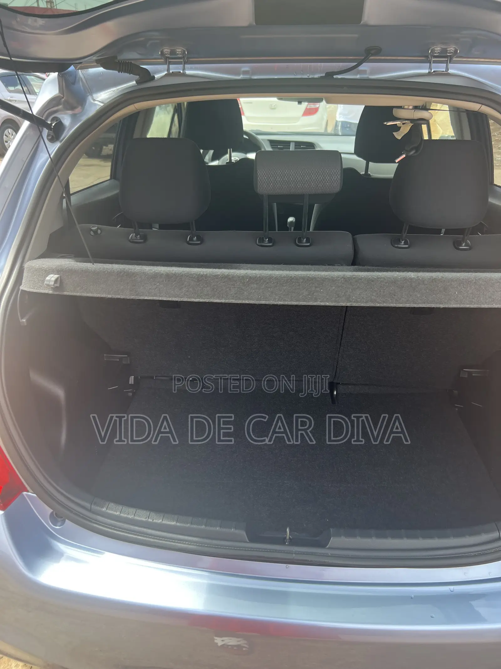 Toyota Vitz 1.3 FWD 5dr 2013 Blue