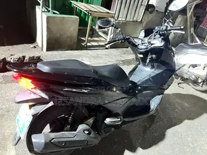 Yamaha 2025 Black