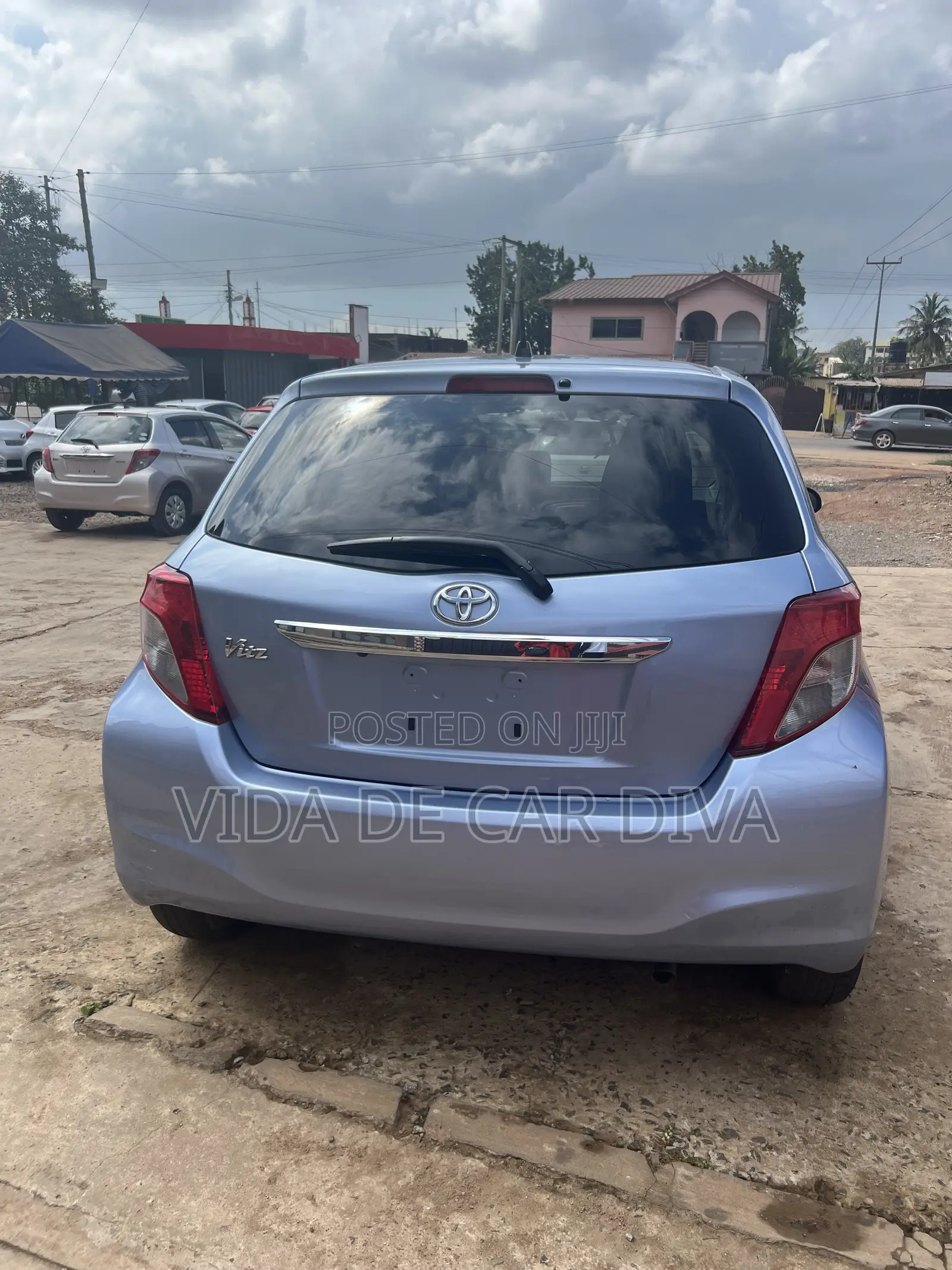 Toyota Vitz 1.3 FWD 5dr 2013 Blue