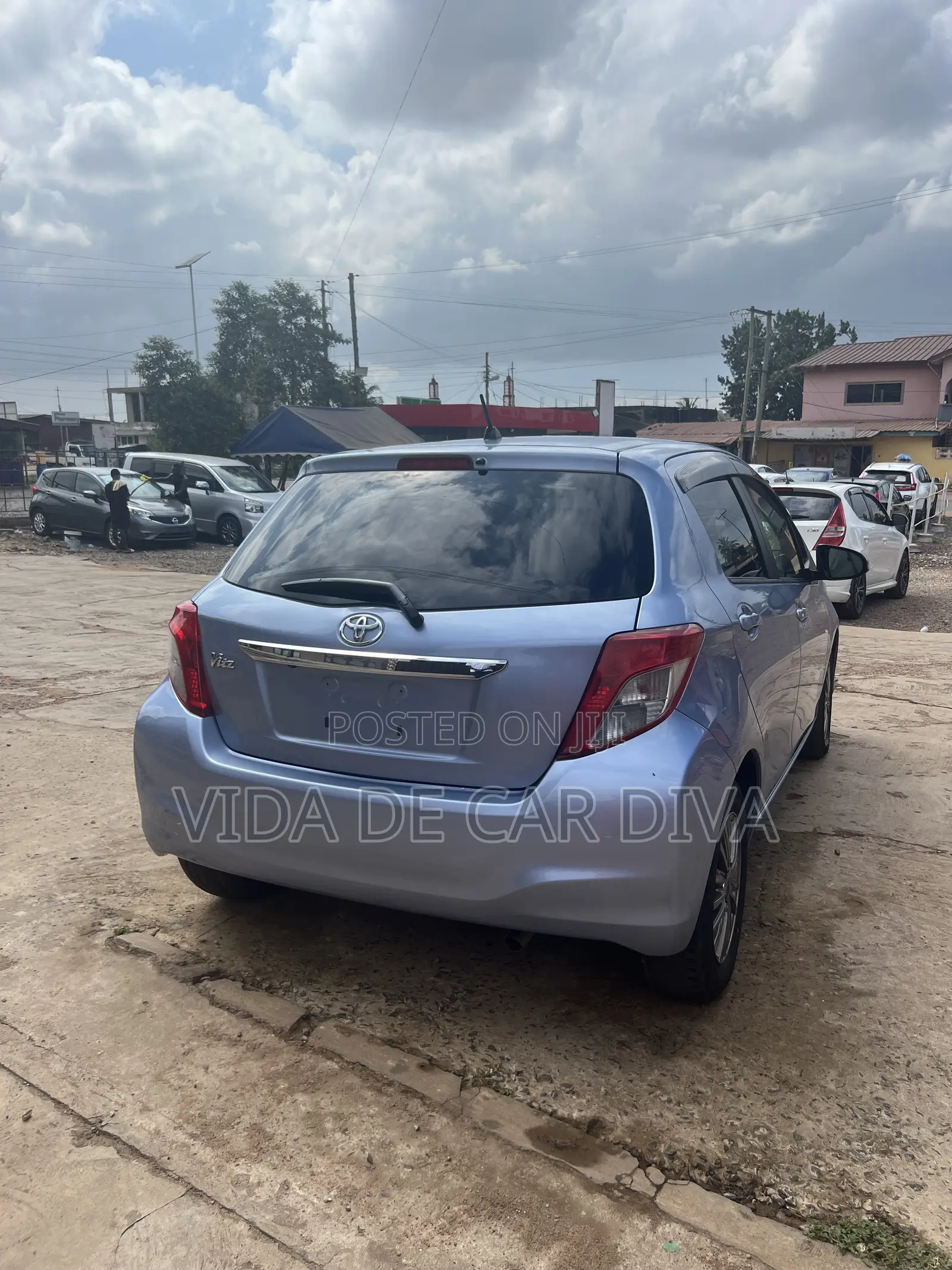 Toyota Vitz 1.3 FWD 5dr 2013 Blue