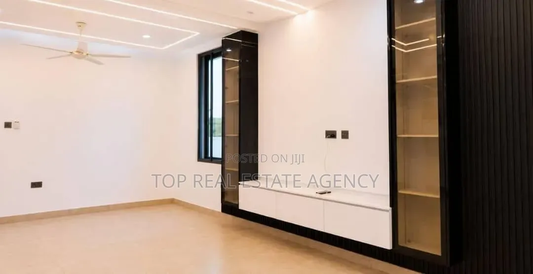 3bdrm Duplex in Community 18, Melcom for sale