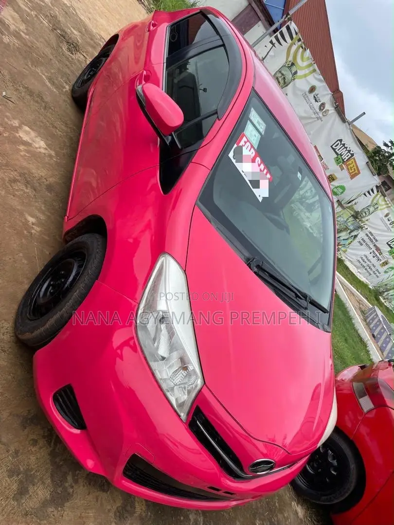 Toyota Vitz 1.5 FWD 5dr 2012 Red