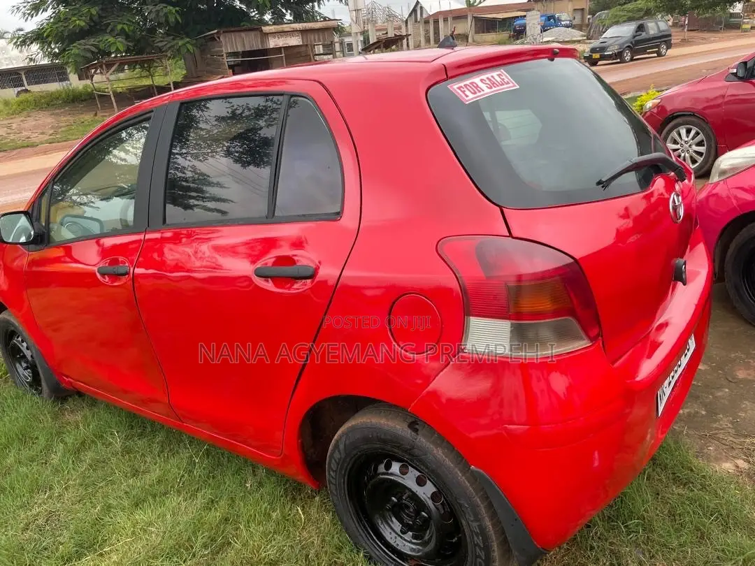 Toyota Vitz 1.5 FWD 3dr 2010 Red
