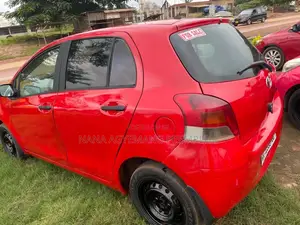 Toyota Vitz 1.5 FWD 3dr 2010 Red