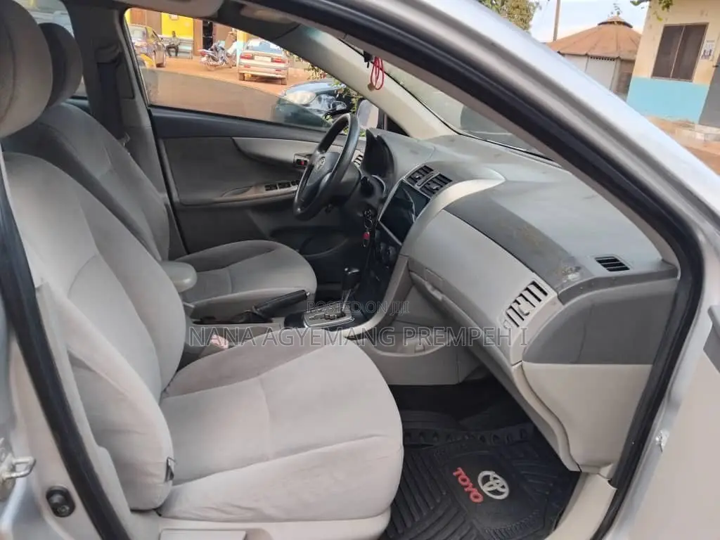 Toyota Corolla S 4dr Sedan (1.8L 4cyl 4A) 2011 Silver