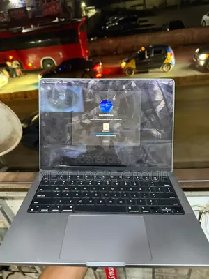Laptop Apple MacBook Pro 2021 M1 4GB Apple M1 Pro SSD 350GB