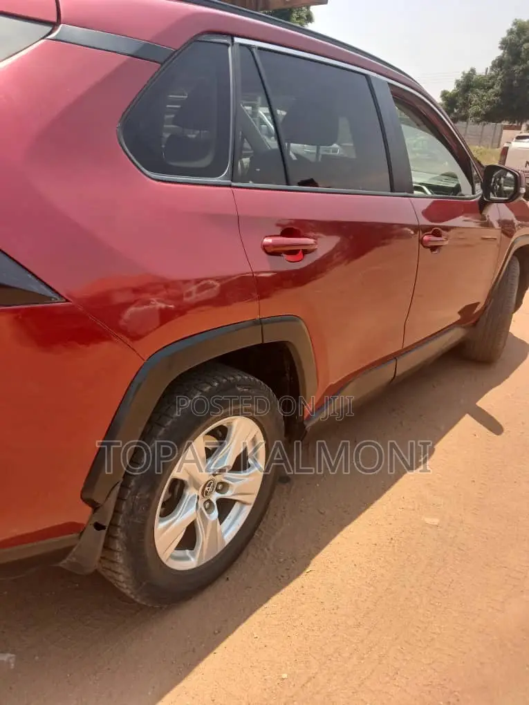 Toyota RAV4 2019 Red