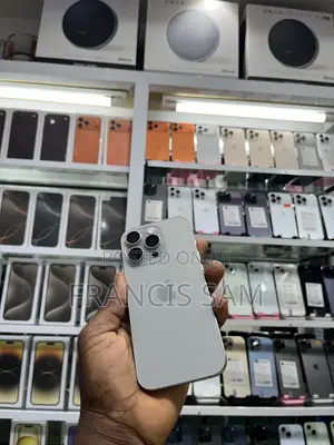 Apple iPhone 16 Pro 128 GB Silver