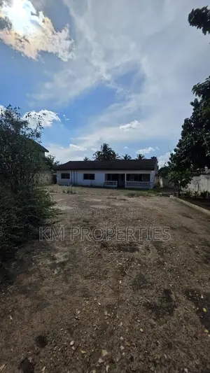 3bdrm Bungalow in Haatso for sale
