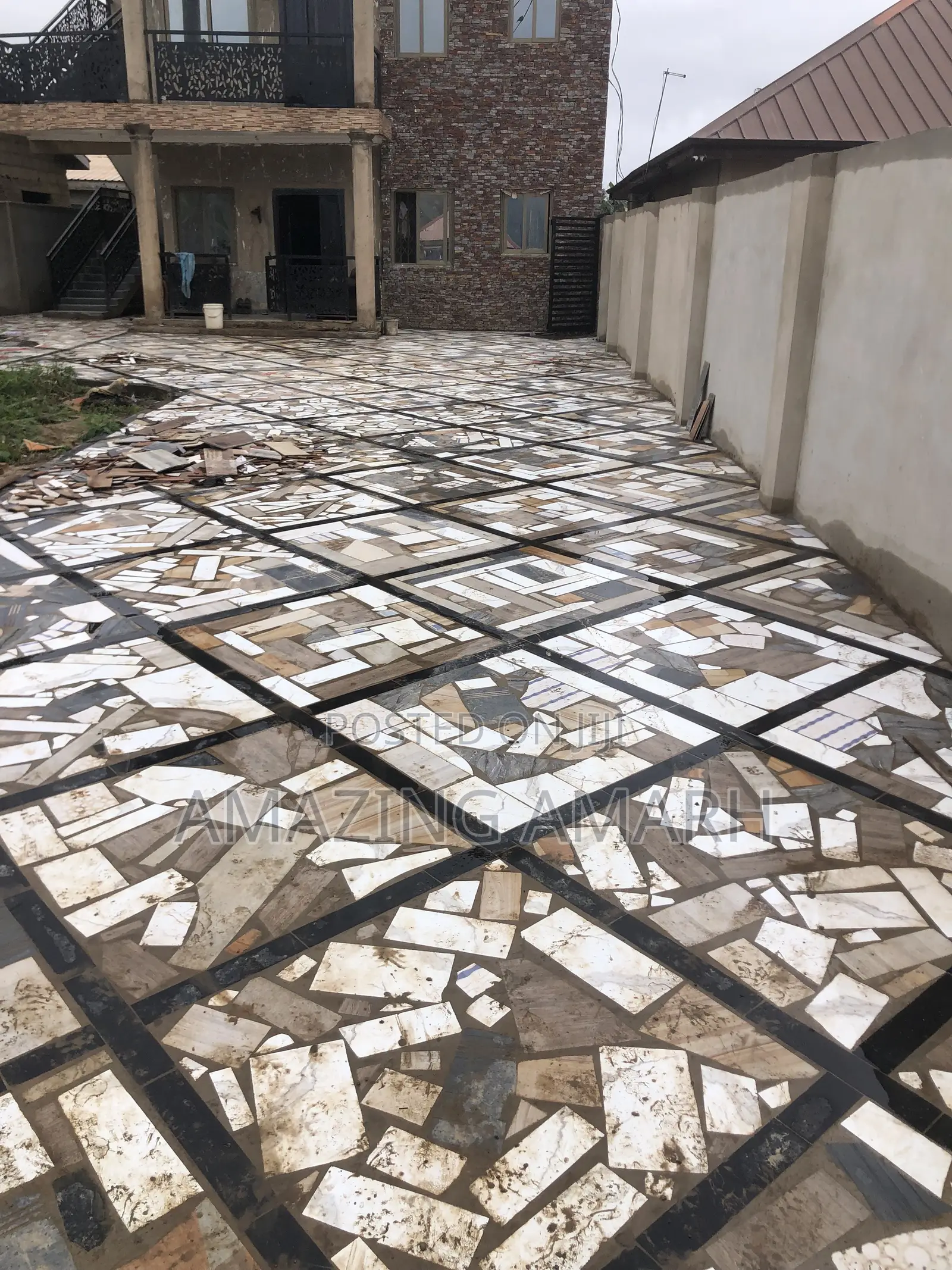 Professional Tiler in Accra | Wall & Floor Tiling | All Designs