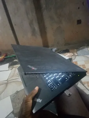 Laptop Lenovo ThinkPad X250 4GB Intel Core i5 HDD 256GB