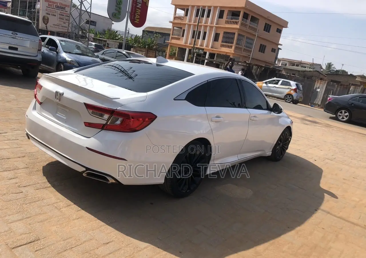 Honda Accord Sport (1.5L 4cyl Turbo CVT) 2019 White