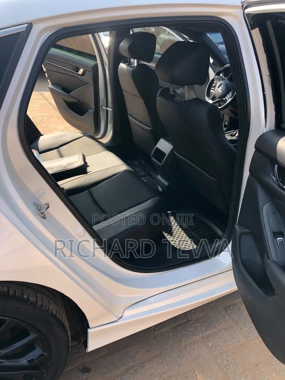Honda Accord Sport (1.5L 4cyl Turbo CVT) 2019 White