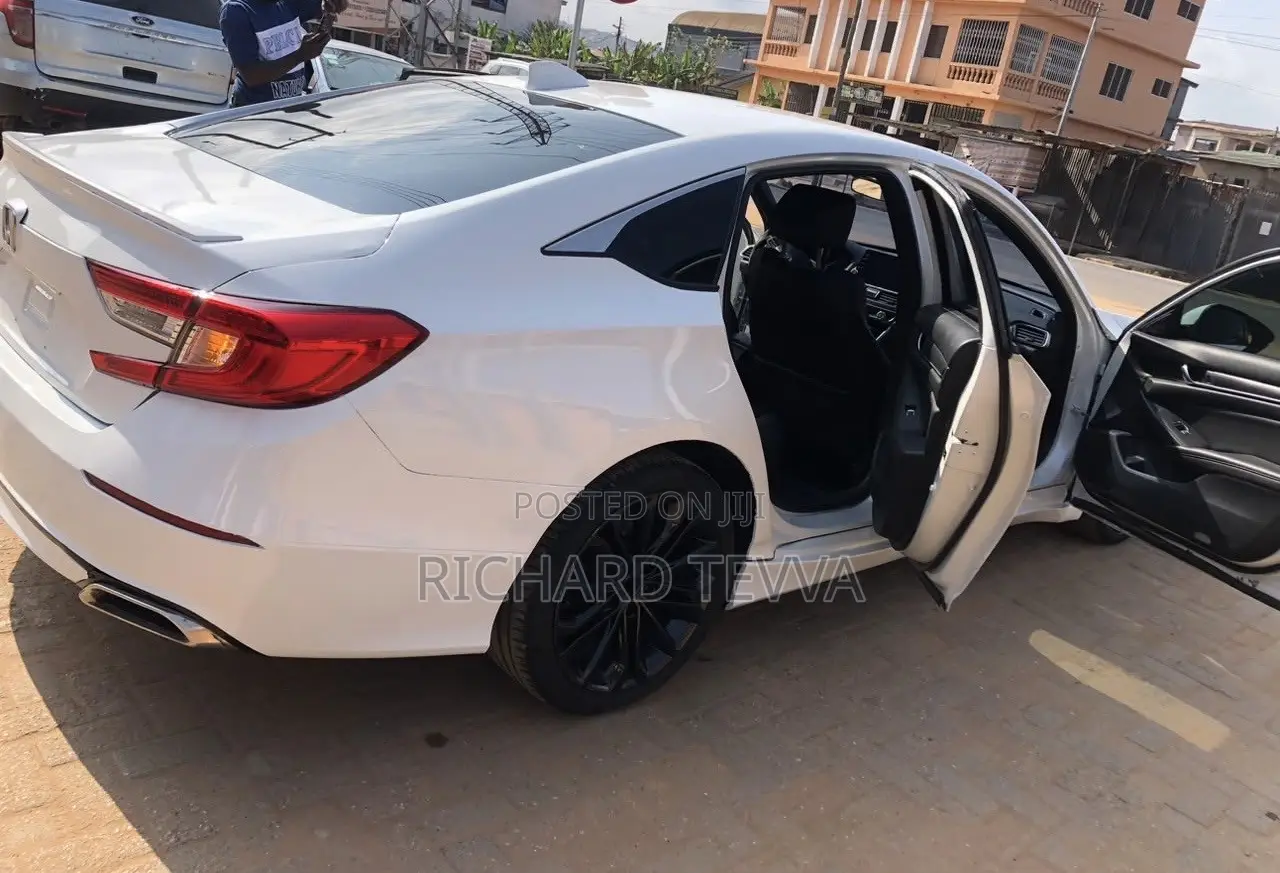 Honda Accord Sport (1.5L 4cyl Turbo CVT) 2019 White