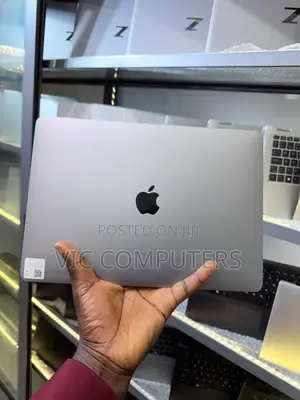 Laptop Apple MacBook Pro 2016 16GB Intel Core i7 SSD 512GB