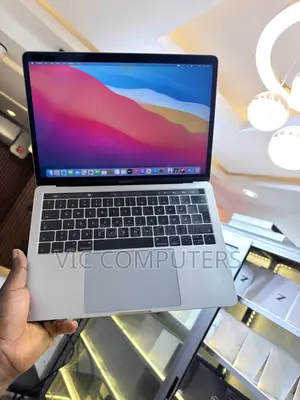 Laptop Apple MacBook Pro 2016 16GB Intel Core i7 SSD 512GB
