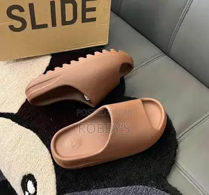 Adidas Yeezy Slide