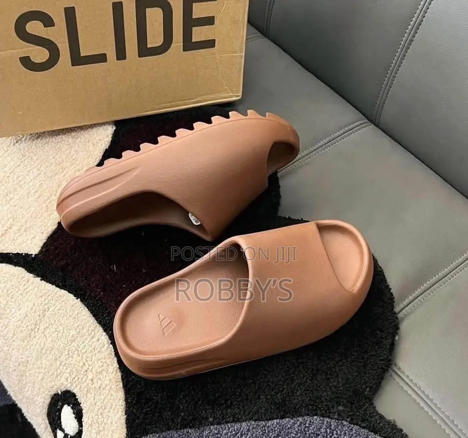 Adidas Yeezy Slide