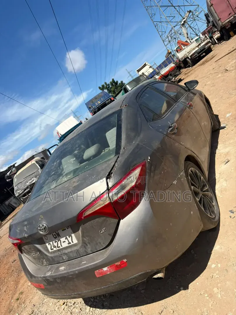 Toyota Corolla 2015 Silver