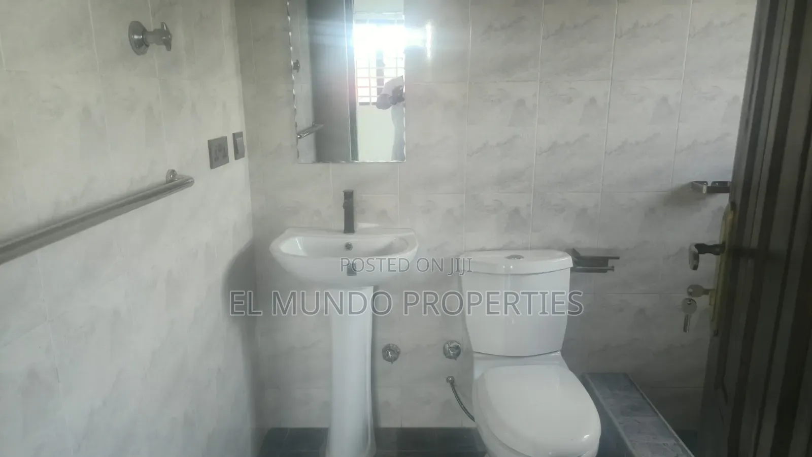 2bdrm Apartment in Ipt Atwima Techiman, Kumasi Metropolitan for rent
