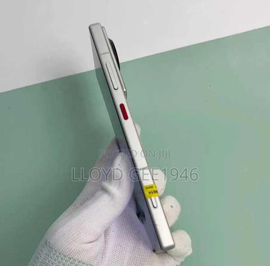 ZTE nubia Z70 Ultra 512 GB Gold